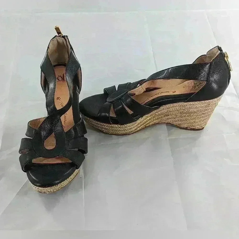 Sofft Strappy Wedge Sandals Black Leather Upper Comfort Shoes Size 5W